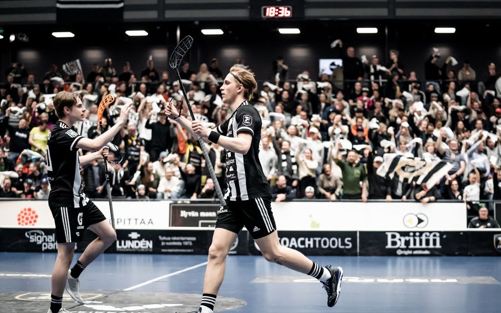 Suomen mestaruus ratkaistaan Hakametsän jäähallissa – F-liigan finaaleissa huima draamankaari
