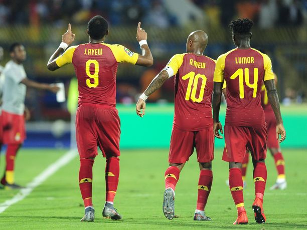 Ghana ja Tunisia ovat edenneet tämän vuoden Afrikan mestaruusturnauksessa tappioitta. Maanantaina toinen joukkueista joutuu poistumaan kentältä tappio niskassaan.