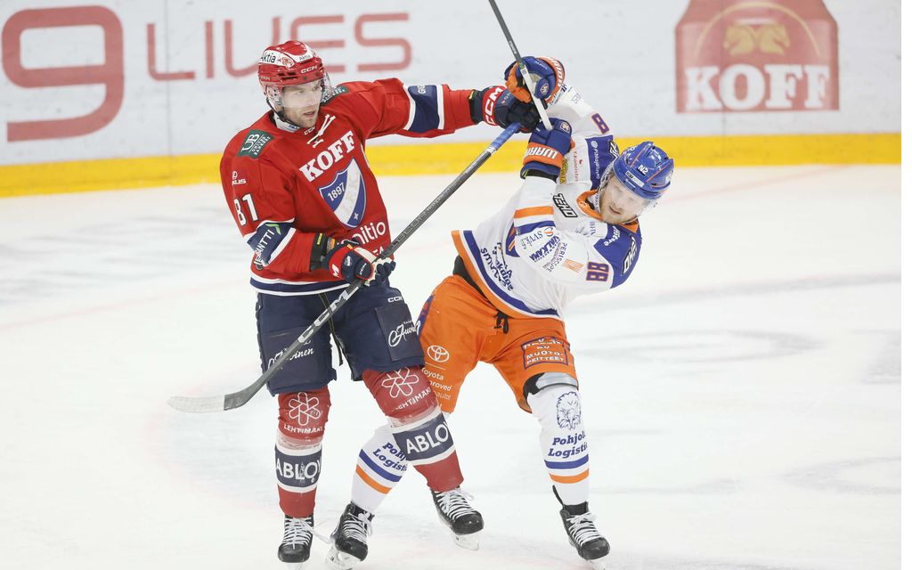 Karkaavatko liigapelaajien palkat käsistä? Kallein kotimainen jopa 400 000 euroa kaudesta – Alaketjuissa 150 000 euron palkkoja