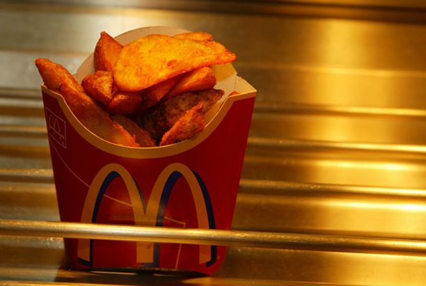 Kohudokumentti paljasti: McDonalds myy vanhaa ruokaa Ruotsissa