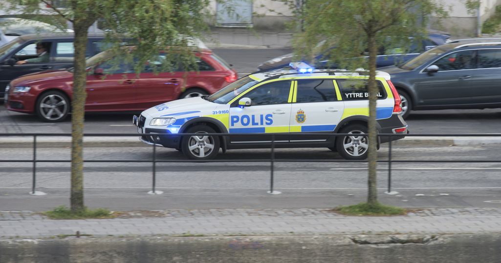 Kidnappausdraama Ruotsissa: Miestä pidettiin vankina asunnossa Tukholmassa - neljä pidätetty suuren poliisioperaation päätteeksi
