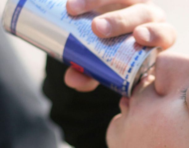 Kofeiinia ei suositella lainkaan alle 15-vuotiaille