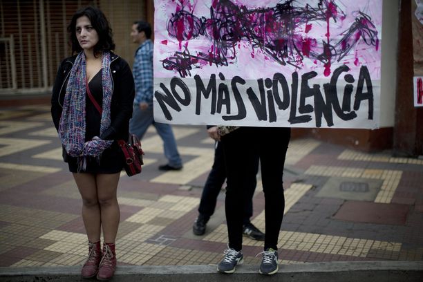 Perheväkivalta oli vakava ongelma Perussa jo ennen koronakriisin alkua. 