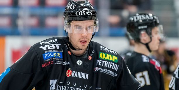 Juho Lammikko oli viime kaudella Kärppien toiseksi ja SM-liigan kuudenneksi tehokkain pelaaja kerättyään 57 ottelussa 51 (22+29) tehopistettä.