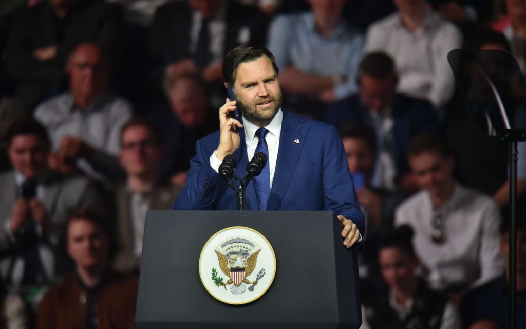 J. D. Vance joutui ongelmiin