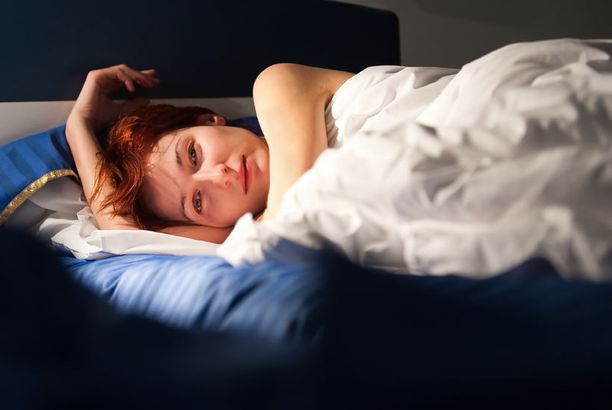 Sinisessä sisustuksessa voi nukkua jopa kaksi tuntia pidemmät unet kuin violetissa, ruskeassa tai harmaassa.