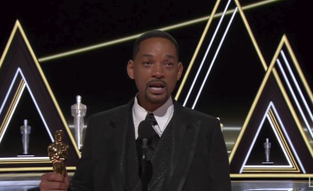 Ohjaaja Tyler Perry puhuu vihdoin Oscar-kohusta: Will Smithin reaktio johtui  lapsuuden­traumasta