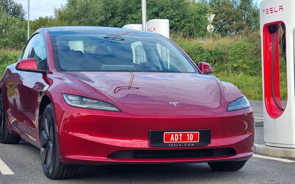 Joshua palautti Teslan auto­vuokraamoon – Sai jättimäisen laskun, koska ei ollut tankannut bensiiniä