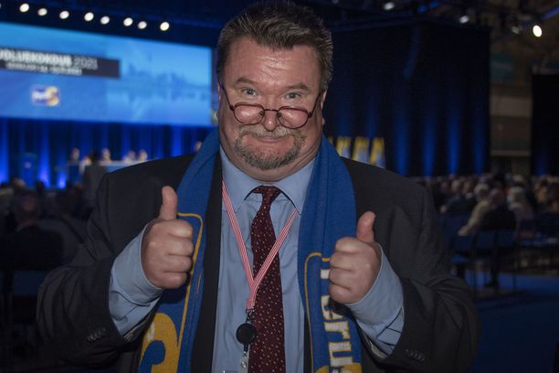 Arto Luukkanen voitti puoluesihteerin vaalin ylivoimaisesti perussuomalaisten Seinäjoen puoluekokouksessa.