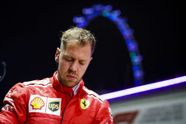 Ferrarin Sebastian Vettel on itse tyrinyt saumansa MM-taistossa. 