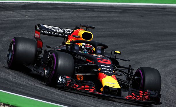 Daniel Ricciardon Red Bull toimi mainiosti Unkarin GP:n ensimmäisissä vapaissa harjoituksissa.