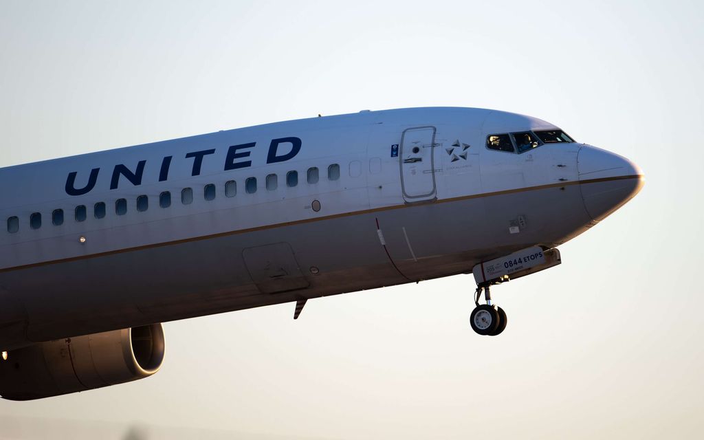 United Airlinesin koneesta irtosi rengas kesken nousun