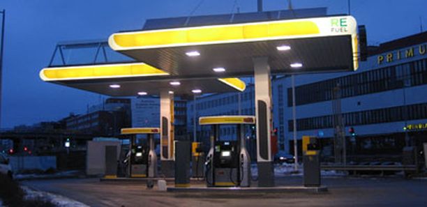 30 SENTIN ALENNUS Refuel-polttoaineen myynti alkaa keskiviikkona muun muassa ST1:n Vallilan asemalla.