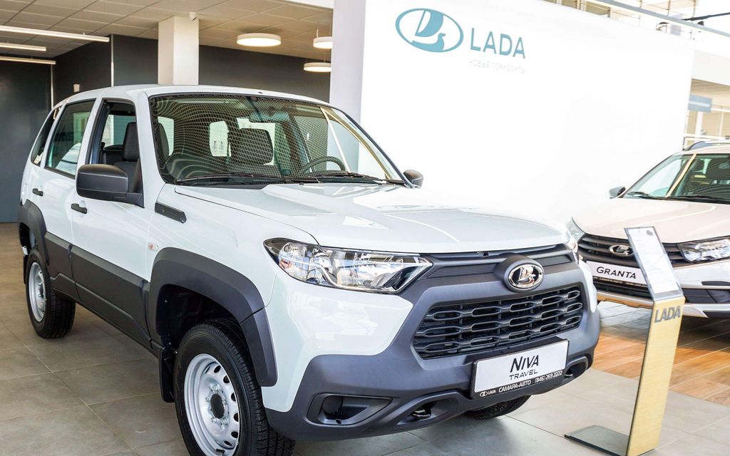 Lada myöntää vihdoin kriisin - Autot eivät kelpaa edes venäläisille