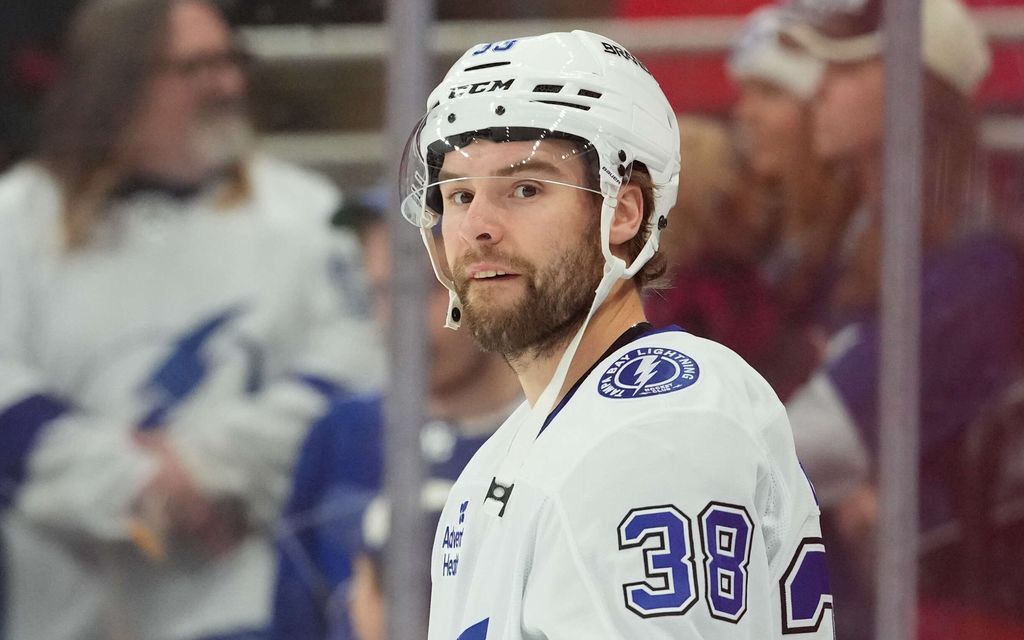 Hattutemppu­sankarille kävi kylmät – Kanadalais­tähti elehti härskisti