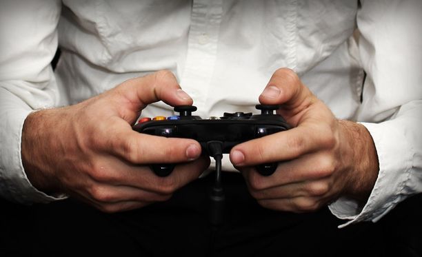 Videopelit voivat aiheuttaa riippuvuuden.