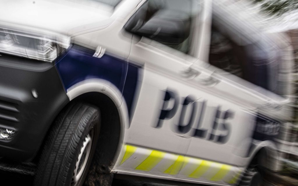 Poliisi: Kaksi kiinni epäiltynä maahan­tulokiellon rikkomisesta – Autossa laiton ase