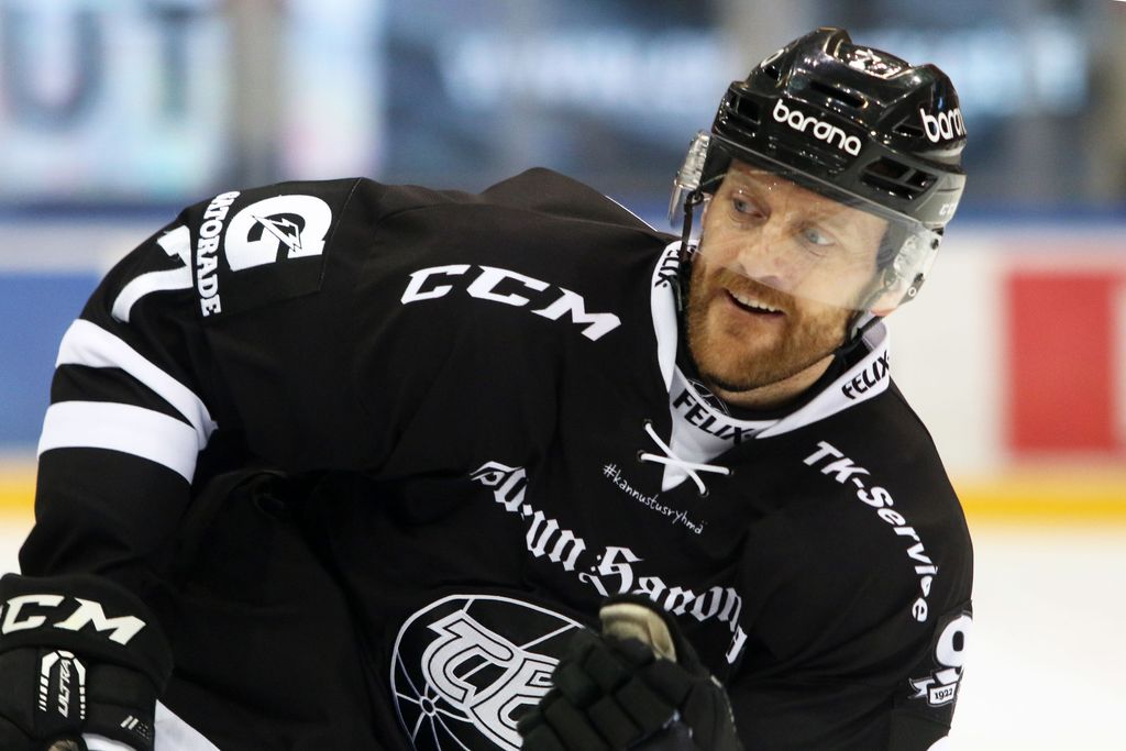 Lähes 700 NHL-ottelun ruotsalaistähti päätti tulla Suomen Turkuun - nyt hänellä on suomalainen vaimo ja kaksi lasta: ”Paras päätös elämässäni”
