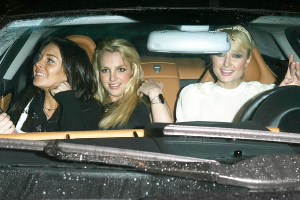 Lindsay Lohan, Britney Spears ja Paris Hilton samassa autossa syksyllä 2006.
