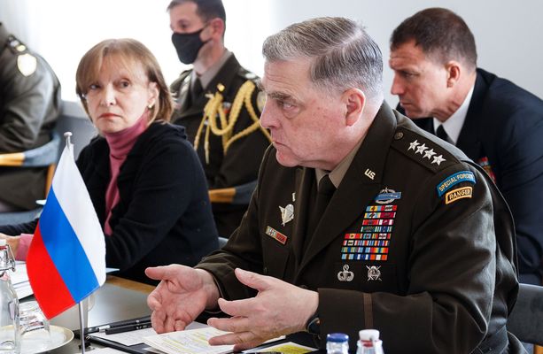 USA:n ja Venäjän asevoimien komentajat tapasivat Helsingissä