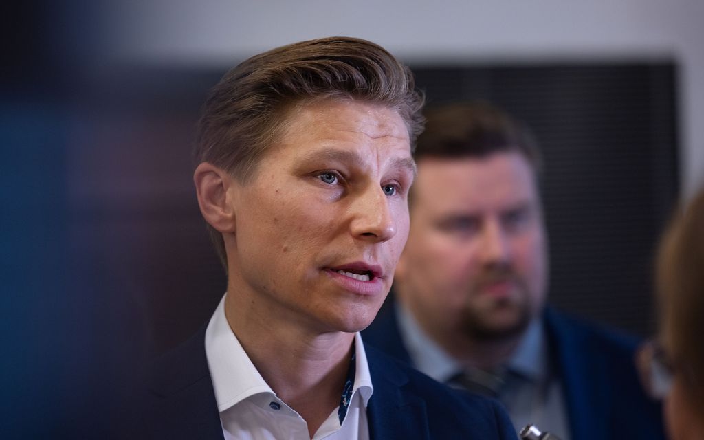 Tuppurainen moittii Häkkäsen puheita reservistä eroamisesta – ”Olisi hyvä kuulla pääministerin arvio”