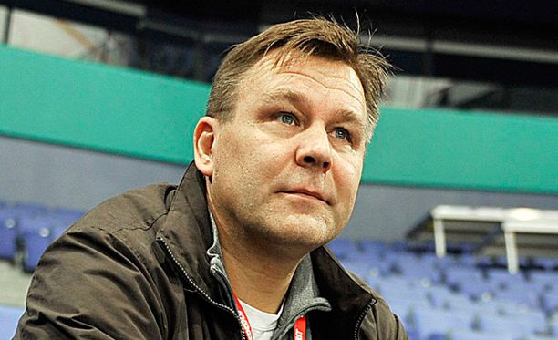 Summanen johtamassa joukkueensa KHLmestaruuteen