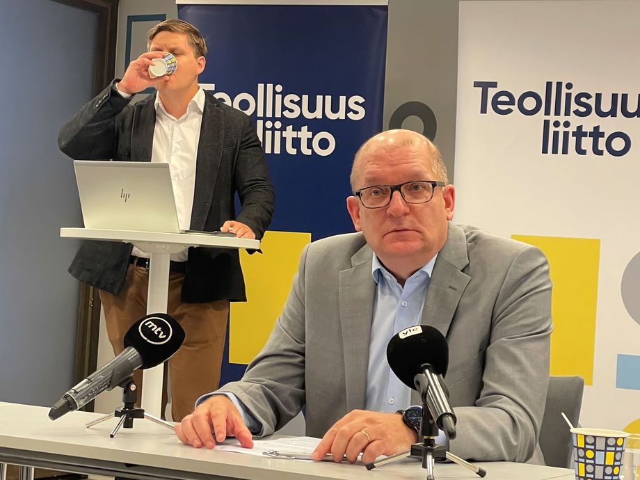 Teollisuusliitto Irtisanoi Teknologiateollisuuden Työehtosopimukset