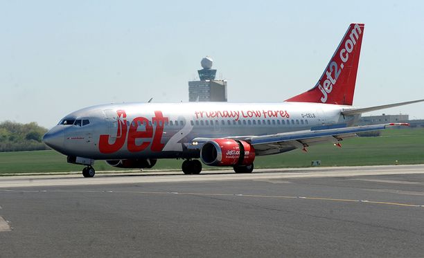 Jet2:n lento oli matkalla Birminghamista Ibizalle, kun se joutui tekemään hätälaskun Toulouseen Ranskaan.