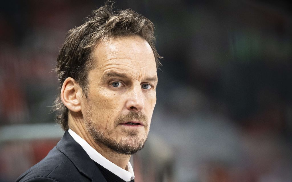 Skandaali­paljastus: Sveitsin jääkiekko­maajoukkueen päävalmentaja kohun keskellä