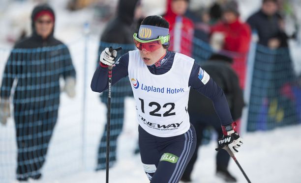 Krista Pärmäkoski oli ykkönen Oloksen Tykkikisojen 5 kilometrin perinteisen hiihtotavan väliaikalähdössä.
