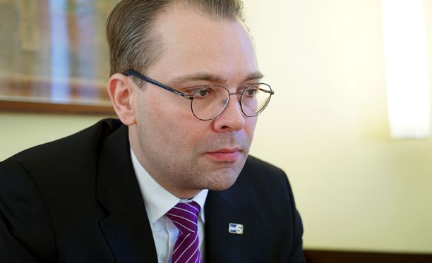 Jussi Niinistö pitää tutkijan puheita propagointina Nato-jäsenyyden puolesta.