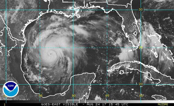 Yhdysvalloissa Texasin ja Louisianan osavaltioita lähestyvän Harvey-hurrikaanin voi yltyä jopa kategorian kolme hurrikaaniksi.