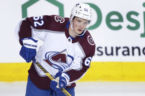 Colorado Avalanche ja Suomi: Artturi Lehkonen vei saunaan