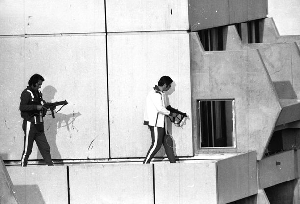 Poliisi epäonnistui Münchenin verilöylyssä karmealla tavalla 45 vuotta  sitten - Mossadin johtaja ei ollut uskoa näkemäänsä todeksi