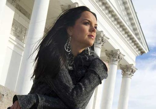 Kirsi Ranto aavisti Whitneyn kuoleman