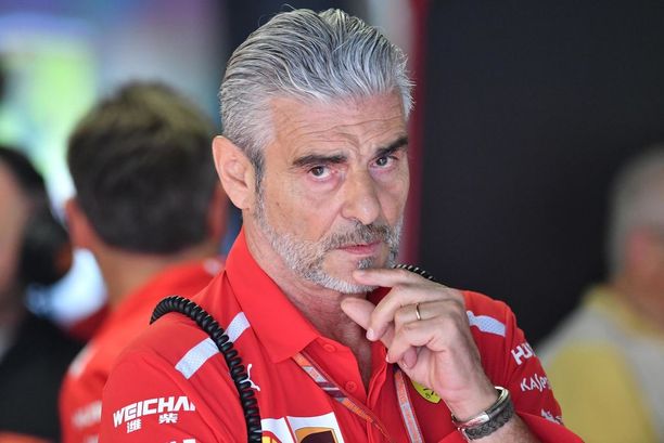 Maurizio Arrivabene pahoitteli menetettyä voittoa Ferrari-faneille.