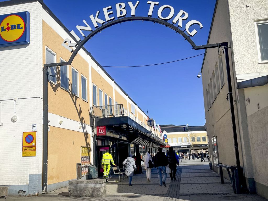 Jopa 8-vuotiaat kantavat asetta Tukholman kaduilla – Ruotsin ratkaisu ongelmaan voisi pahentaa tilannetta