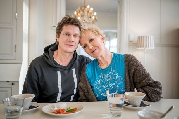 Kari-Pekka Toivonen ja Merja Larivaara ovat olleet yhdessä 28 vuotta.