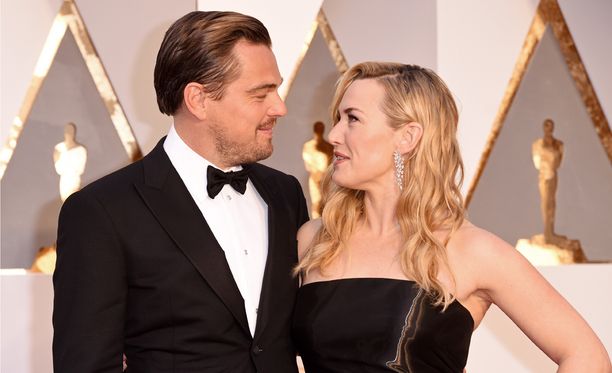 Titanicin Jack ja Rose yhdessä jälleen - Leo ja Kate yhteiskuvissa  Oscareissa