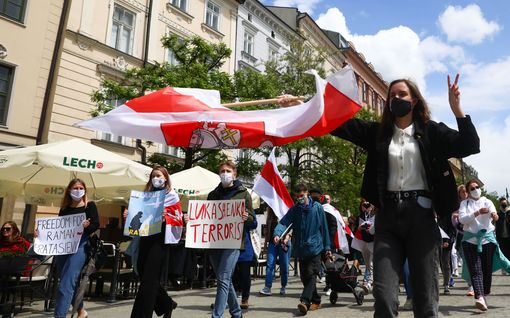 Puolalais­kenraali väläytti Valko-Venäjän kansannousua – Venäjä suuttui