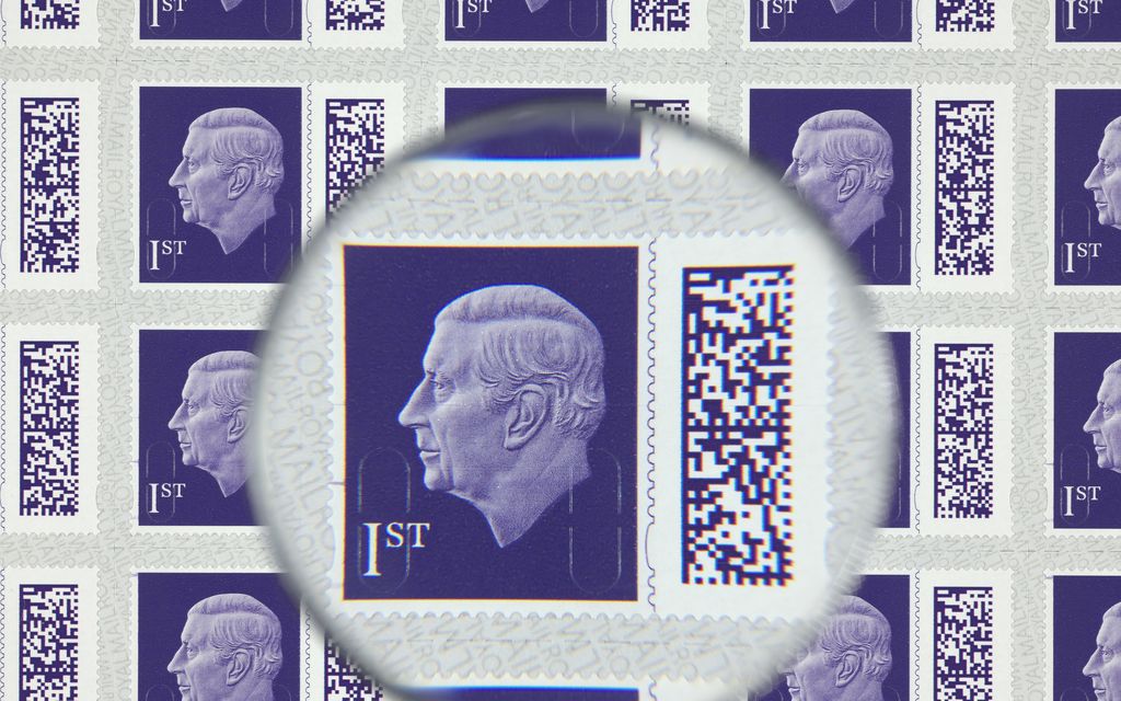 Kuningas Charlesin kuvalla varustetut postimerkit myyntiin – Tältä ne näyttävät! 