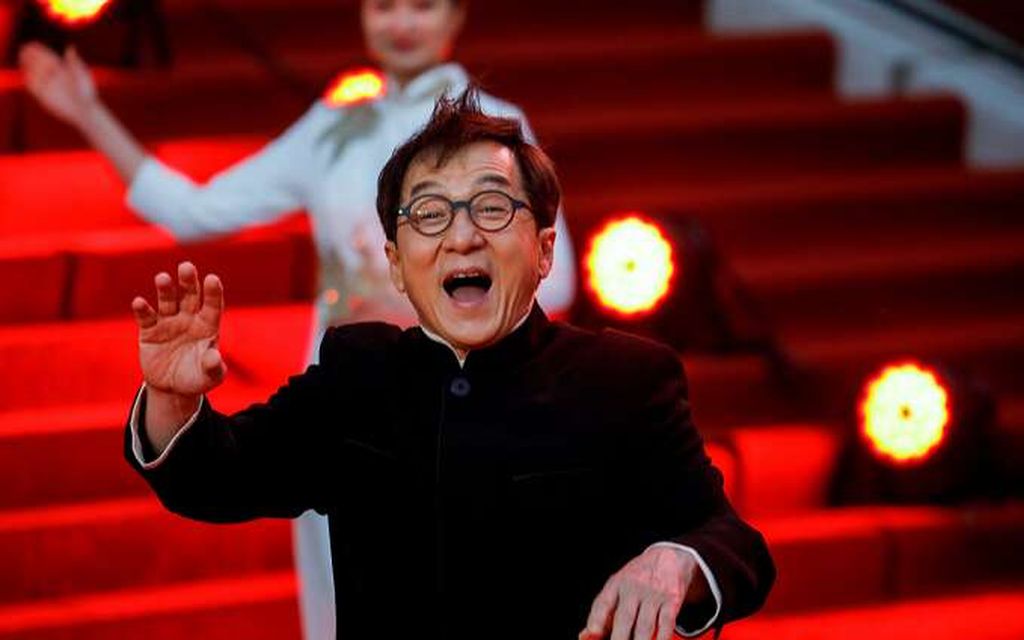 Jackie Chan täyttää 70 vuotta: Tiedätkö mitkä kaksi maailman­ennätystä näyttelijällä on hallussaan?