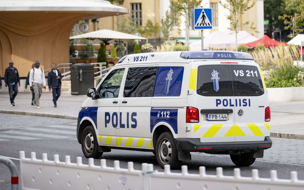 Ahnasta seksiä poliisiautossa – Näin sitä kommentoi asiantuntija