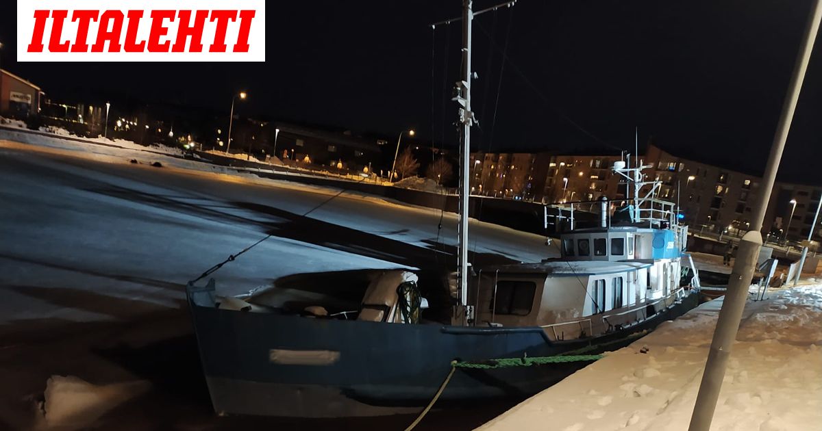 Laiva oli uppoamaisillaan Helsingissä – Ei uponnut, mutta pumppaus jatkuu