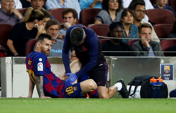 Leo Messi kesti vain 45 minuuttia Villarrealia vastaan. 