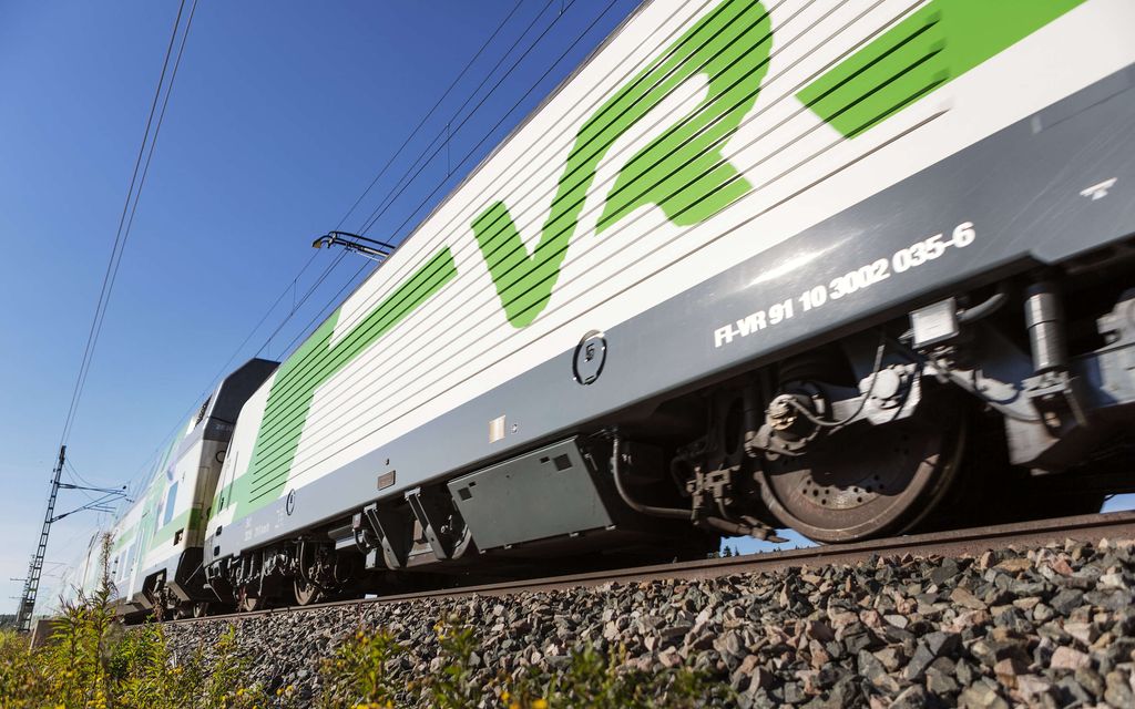 Perätön pommiuhkaus junassa – Kuopion rautatieasema evakuoitiin