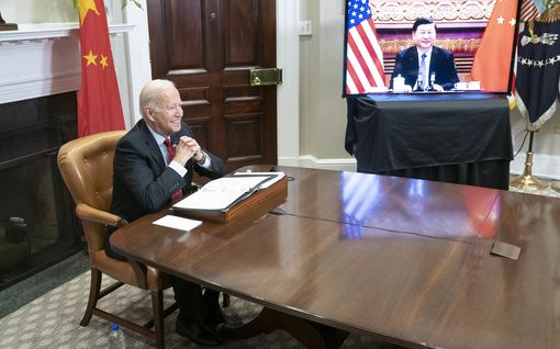 Biden ja Xi liennyttivät suhteita virtuaalisesti – vannovat petraavansa viestintää konfliktien välttämiseksi
