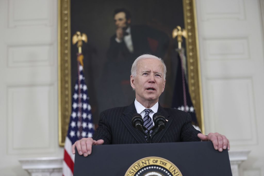 Biden lupaa: Kaikilla yhdysvaltalaisilla aikuisilla mahdollisuus saada koronarokote kahden viikon päästä