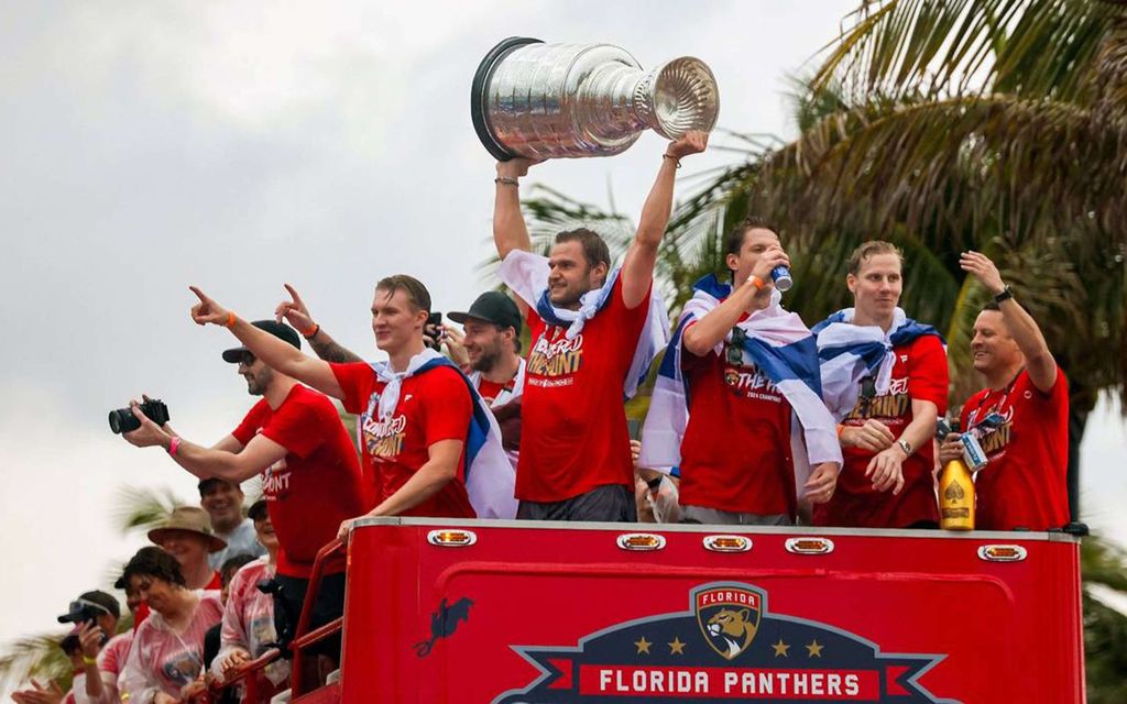 Floridan mestaruus­juhlia pilkattiin – Seuralta naseva kuitti
