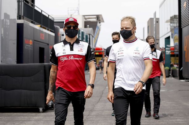 Kimi Räikkönen ja Valtteri Bottas, Alfa Romeon suomalaiskuljettajat.